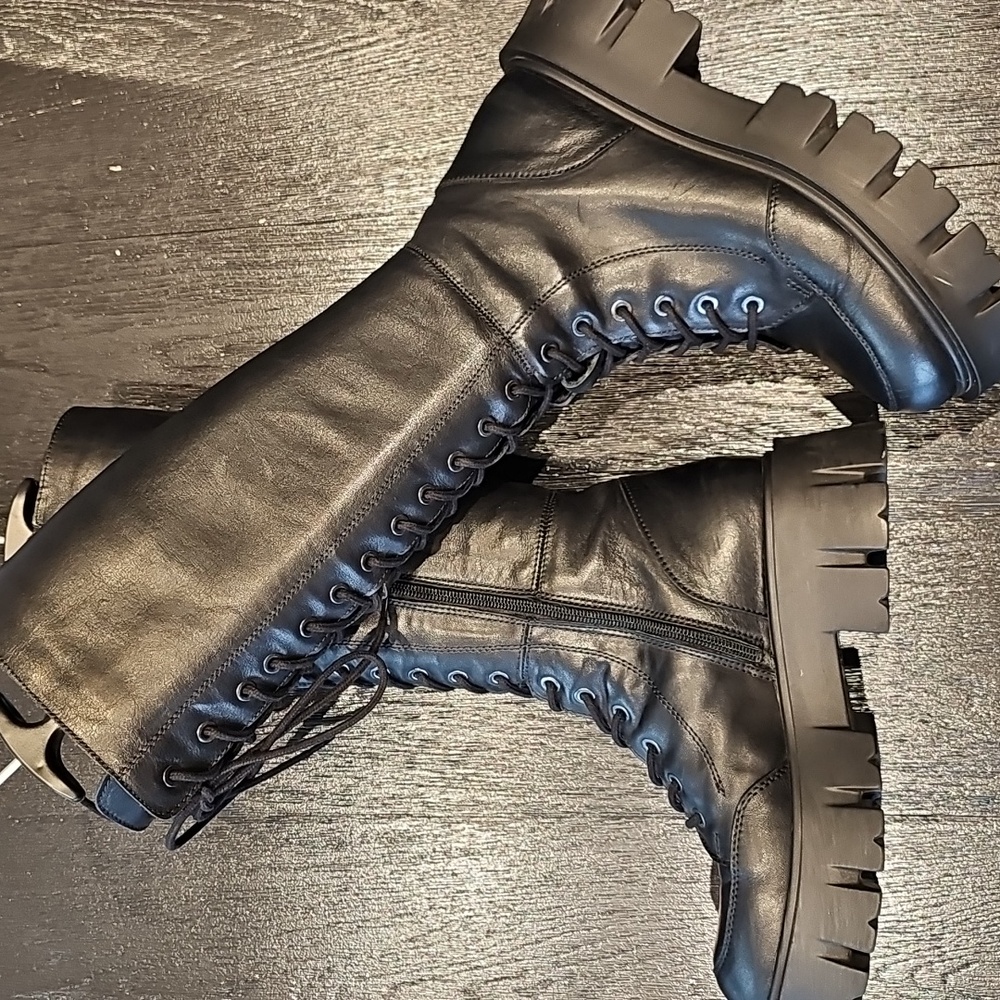B2 Black Lace-Up Combat Boots